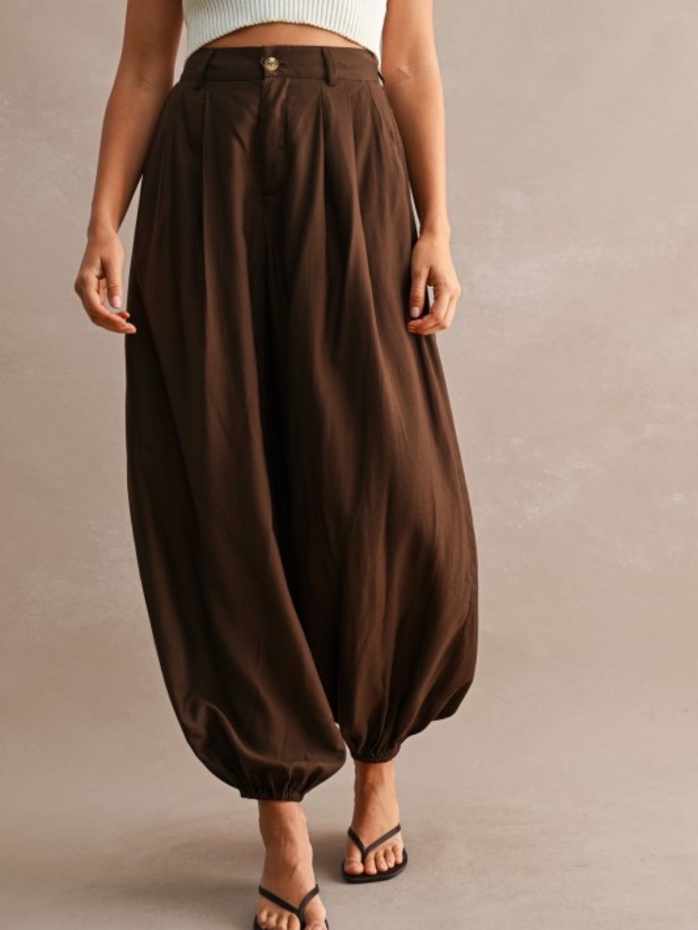 A503 Mable Lightweight High-Rise Balloon Pants in Dark Brown - Picture 3 of 6